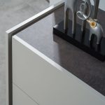 Camera da letto Mirelle colore grigio perla e ossido grigio scuro con armadio 6 ante a specchi e letto contenitore - immagine 4