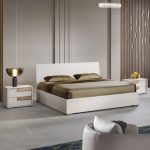 Camera da letto Sabina con letto contenitore in legno e armadio 6 ante battenti in cashmere e noce chiaro - immagine 2